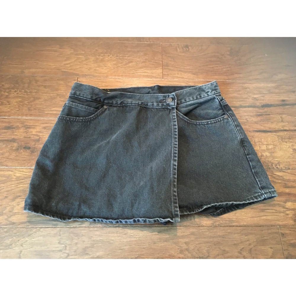Levis Premium Womens Denim Skort Washed Black Wrap Front Mini Skirt Shorts 30